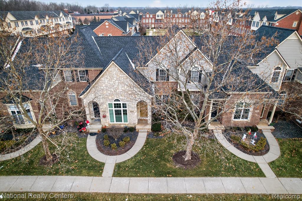 45707 North Stonewood Road Canton, MI 48187 - Photo 1 of 24
