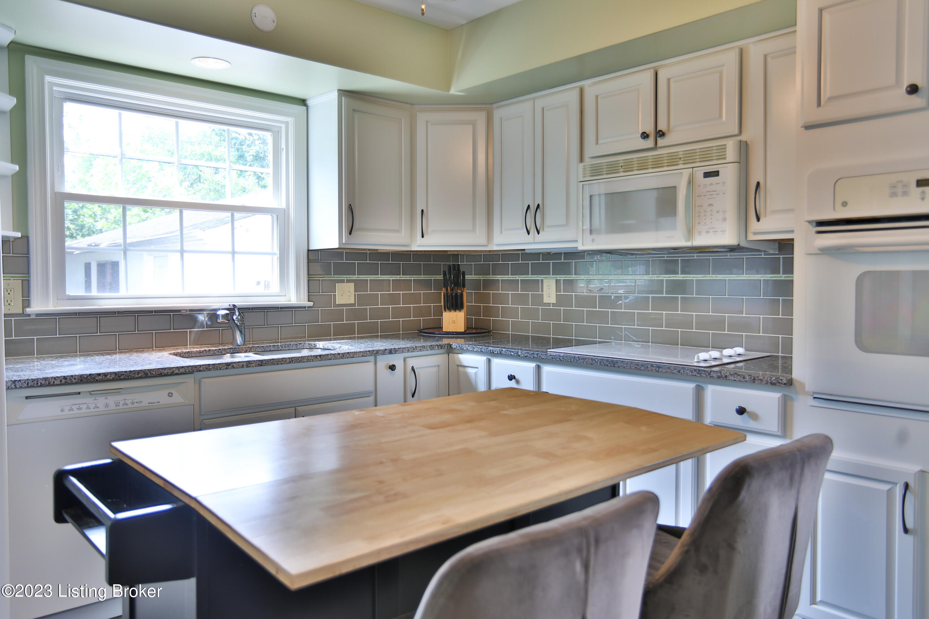 304 Brunswick Road Louisville, KY 40207 - Photo 15 of 45 304 Brunswick Rd-27