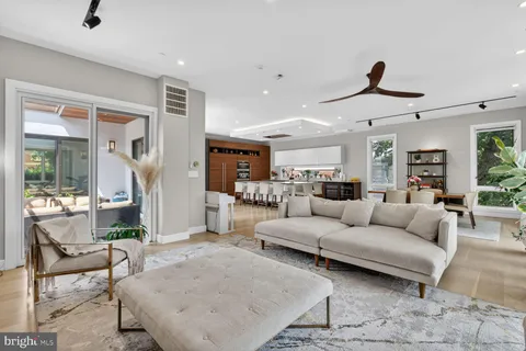 $3,699,900 | 4512 Salem Lane Northwest, Washington, DC 20007
