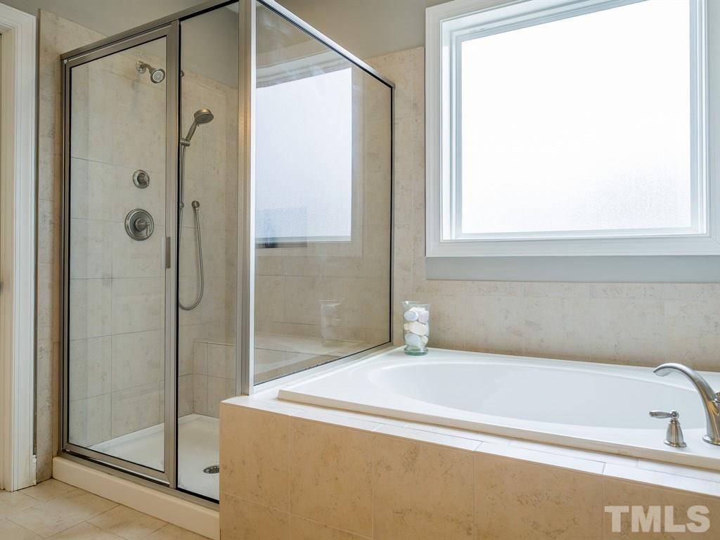 10012 Major Oak Lane Raleigh, NC 27613 - Photo 19 of 30 Gallery Image 19