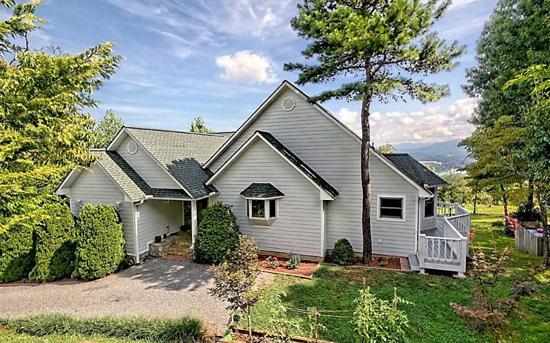 920 Ramey Mountain Road Hiawassee, GA 30546 - Photo 1 of 1 Main View