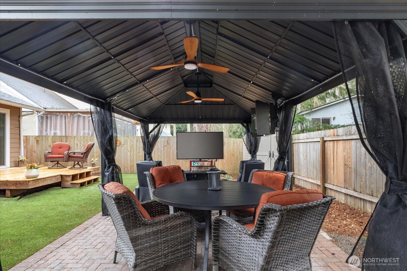 7882 Blakely Avenue Clinton, WA 98236 - Photo 21 of 30