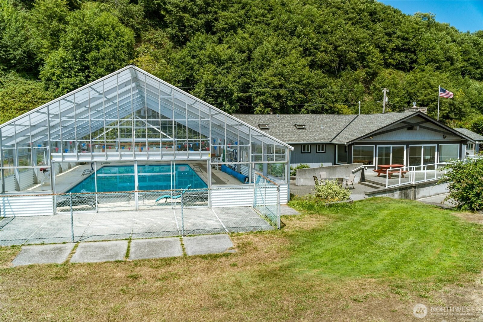 7882 Blakely Avenue Clinton, WA 98236 - Photo 27 of 30