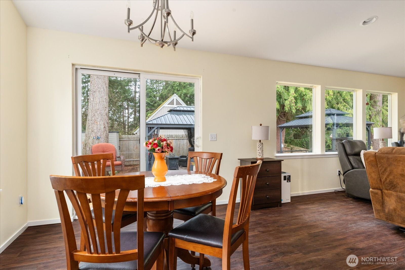 7882 Blakely Avenue Clinton, WA 98236 - Photo 6 of 30