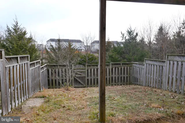 $3,300 | 25152 Sweet Myrtle Square, Aldie, VA 20105