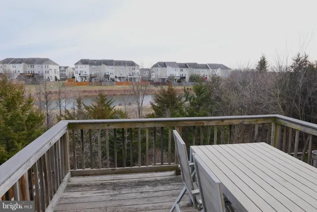 $3,300 | 25152 Sweet Myrtle Square, Aldie, VA 20105