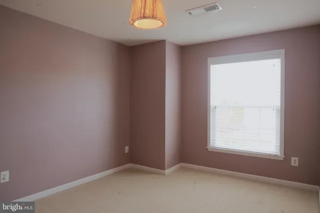 $3,300 | 25152 Sweet Myrtle Square, Aldie, VA 20105