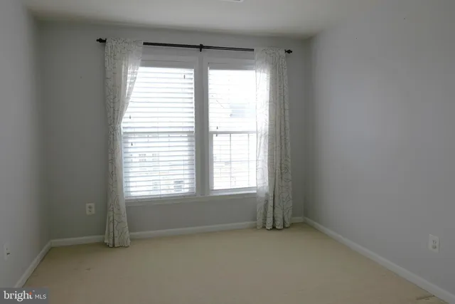 $3,300 | 25152 Sweet Myrtle Square, Aldie, VA 20105