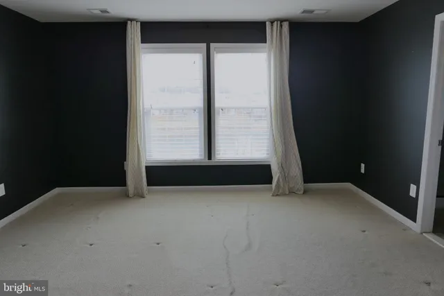 $3,300 | 25152 Sweet Myrtle Square, Aldie, VA 20105