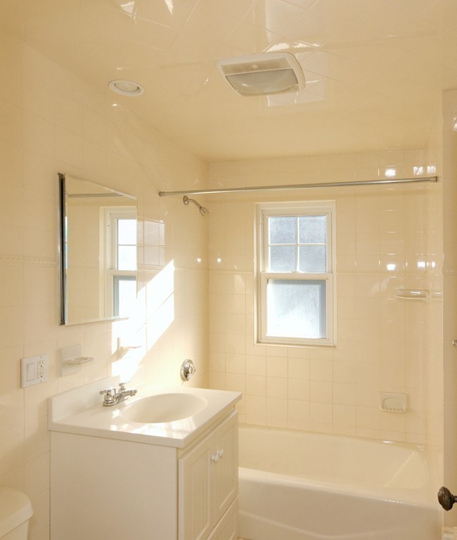 49 Bradford Road Watertown, MA 02472 - Photo 11 of 11 Gallery Image 11