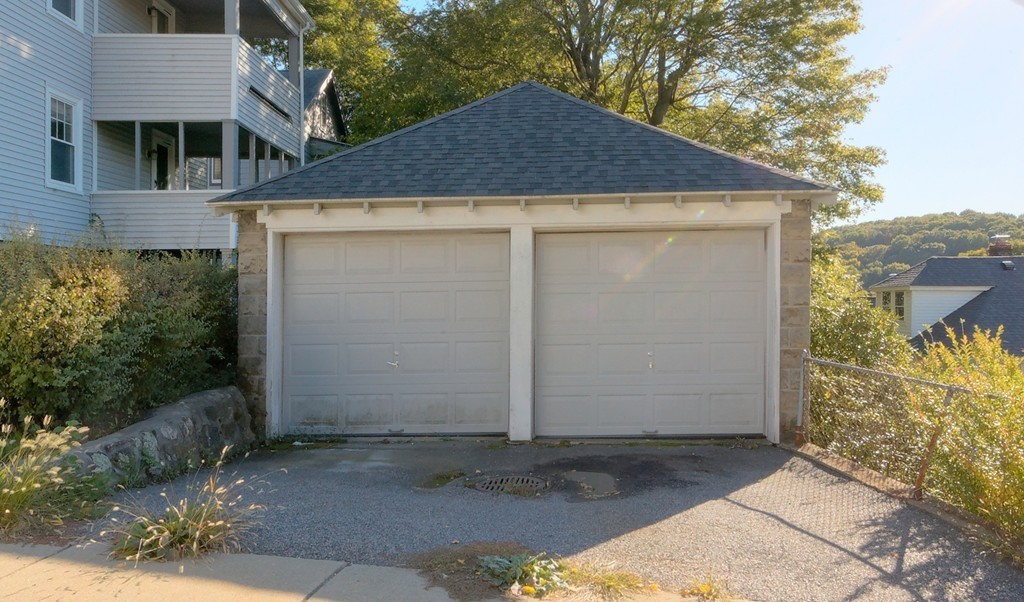 49 Bradford Road Watertown, MA 02472 - Photo 4 of 11 Gallery Image 4