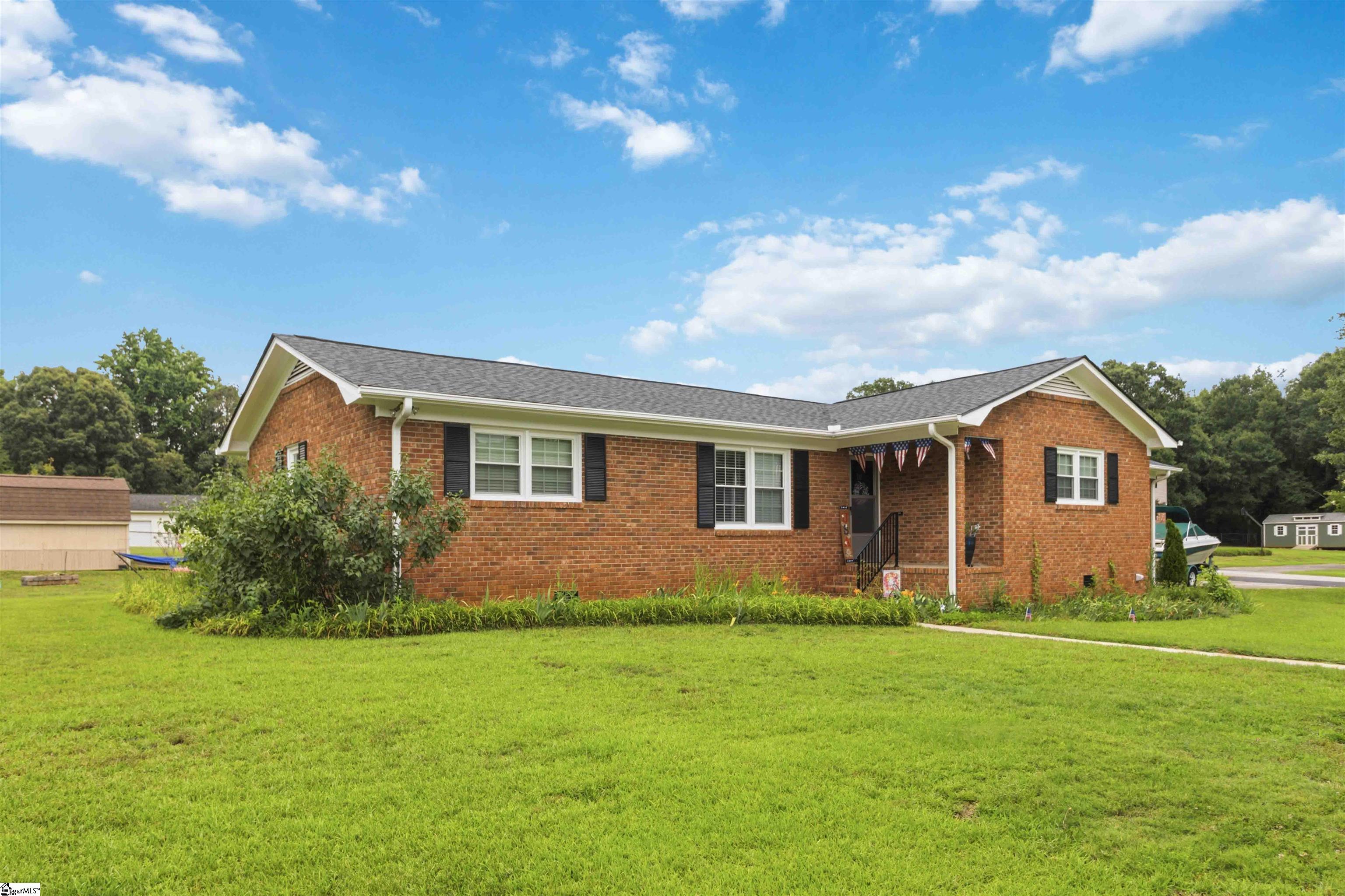 111 Merri Lane Easley, SC 29642 - Photo 3 of 41