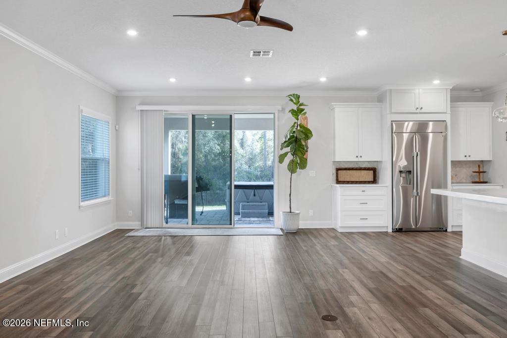 1479 Lake Foxmeadow Road Middleburg, FL 32068 - Photo 13 of 45 Living Room
