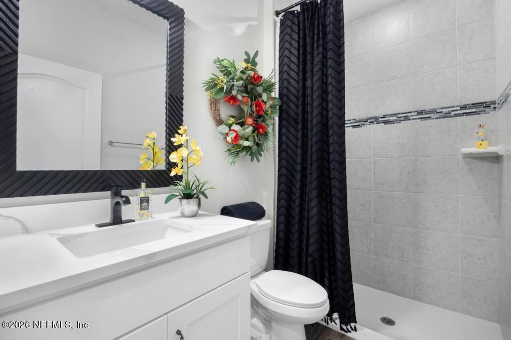 1479 Lake Foxmeadow Road Middleburg, FL 32068 - Photo 31 of 45 Bedroom 4 In-Suite Restroom w/Shower