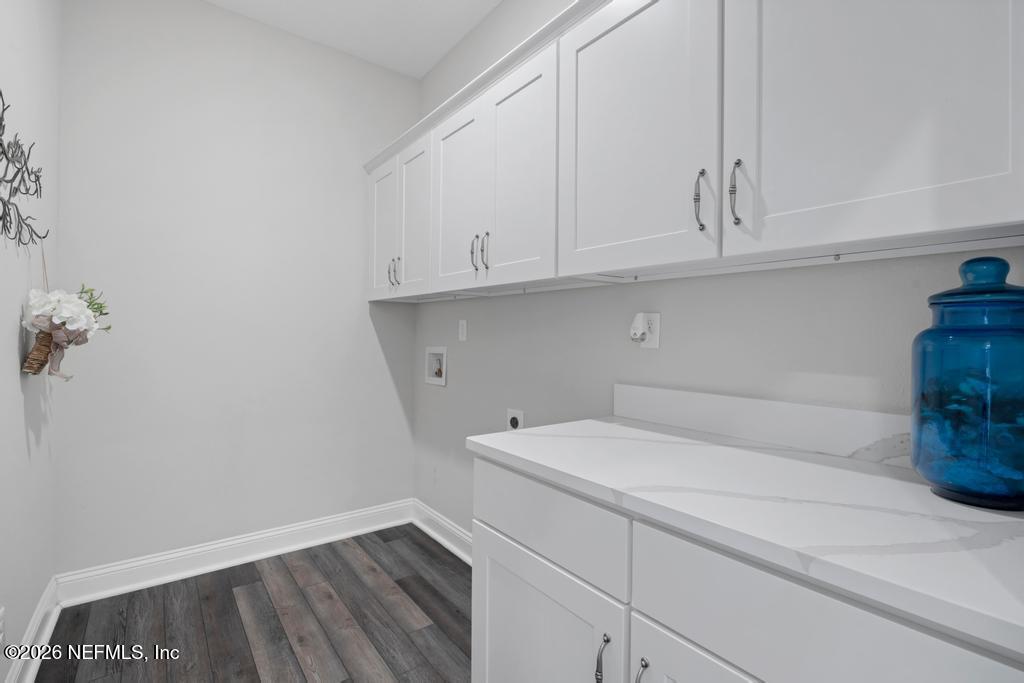1479 Lake Foxmeadow Road Middleburg, FL 32068 - Photo 32 of 45 Laundry Room