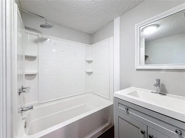 $365,000 | 311 South Central Avenue, Umatilla, FL 32784