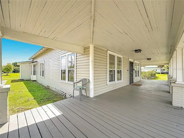$365,000 | 311 South Central Avenue, Umatilla, FL 32784