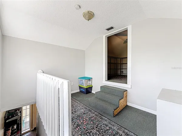 $365,000 | 311 South Central Avenue, Umatilla, FL 32784