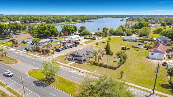 $365,000 | 311 South Central Avenue, Umatilla, FL 32784