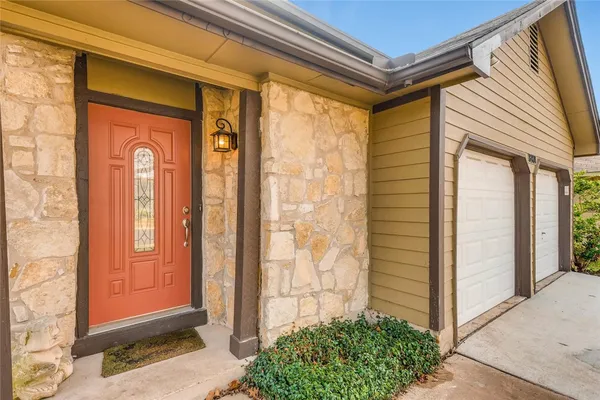 $2,350 | 8901 Jesse James Drive, Austin, TX 78748