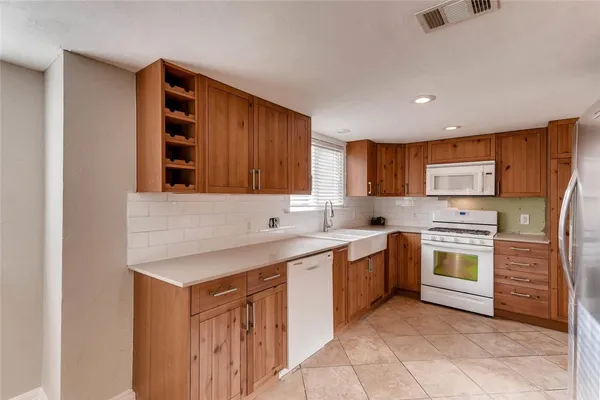 $2,350 | 8901 Jesse James Drive, Austin, TX 78748