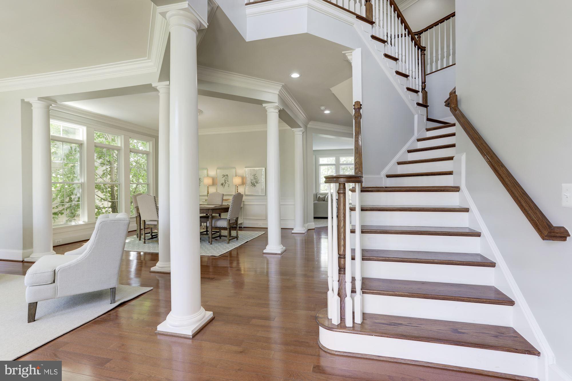 2196 Amber Meadows Drive Vienna, VA 22182 - Photo 3 of 43