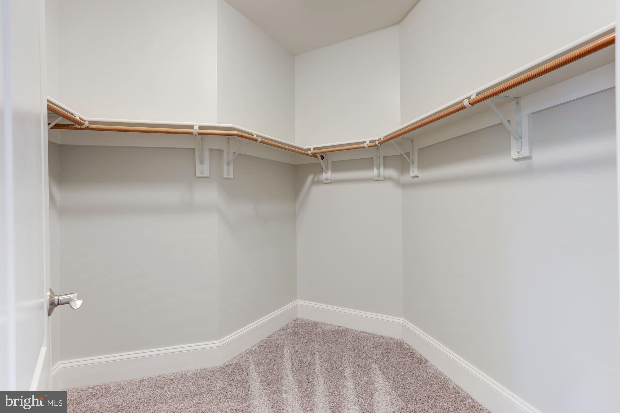 2196 Amber Meadows Drive Vienna, VA 22182 - Photo 24 of 43