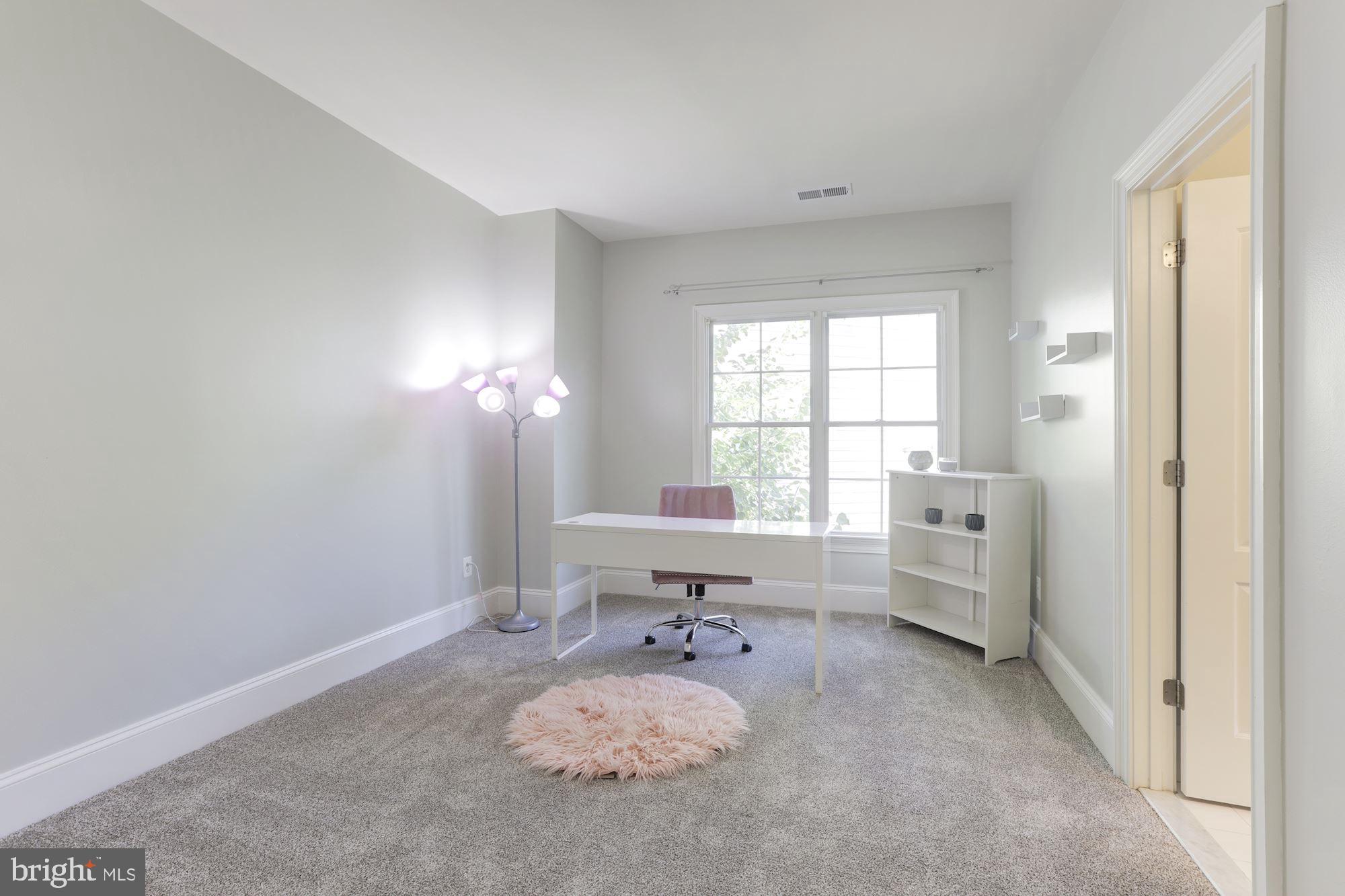 2196 Amber Meadows Drive Vienna, VA 22182 - Photo 28 of 43