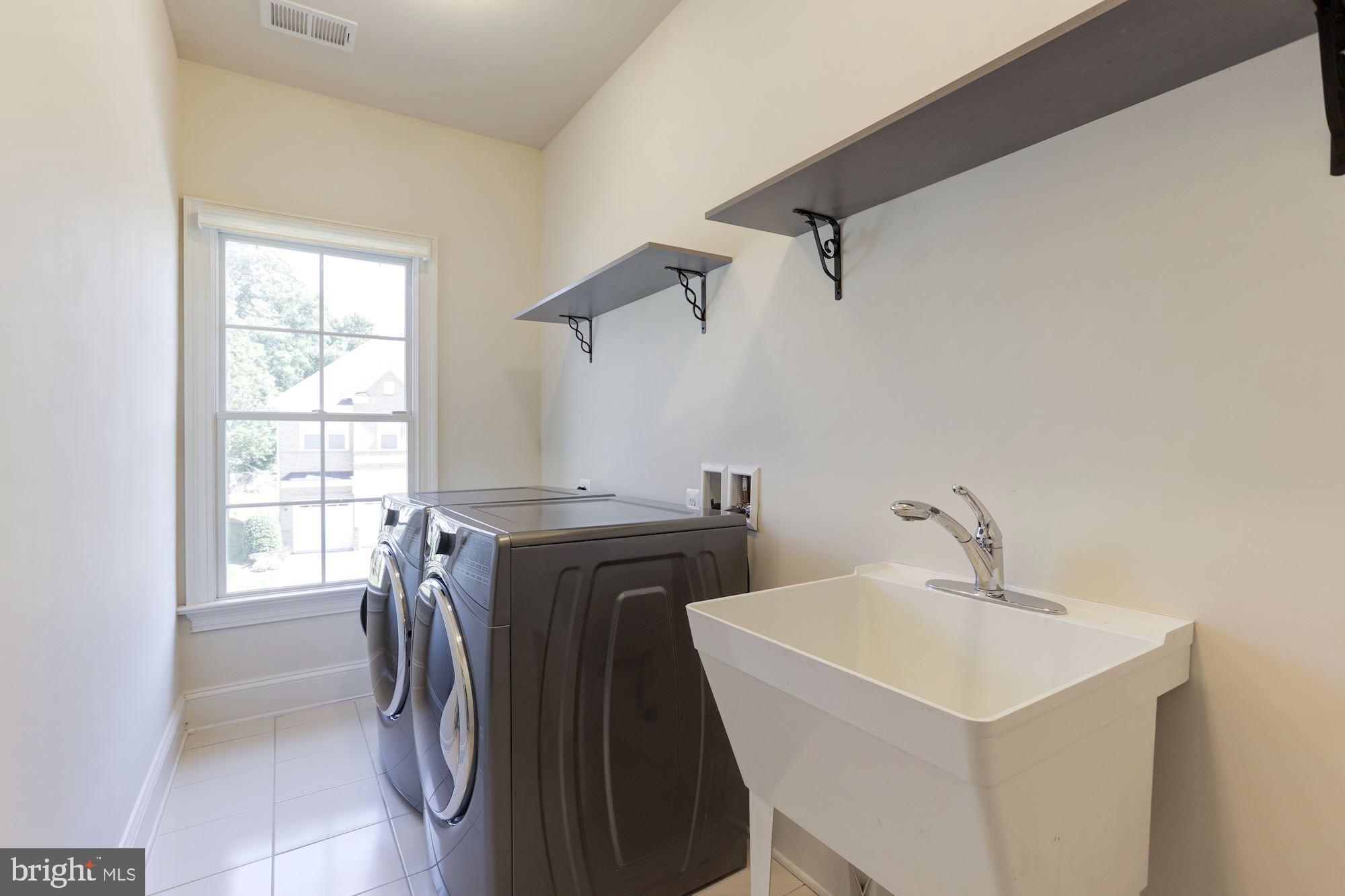 2196 Amber Meadows Drive Vienna, VA 22182 - Photo 30 of 43