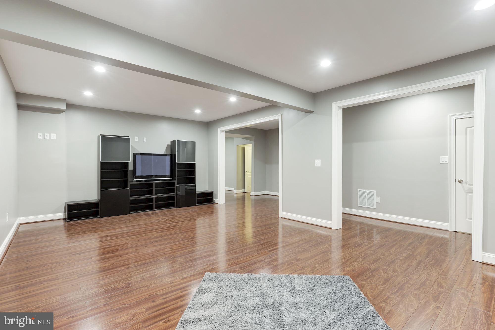 2196 Amber Meadows Drive Vienna, VA 22182 - Photo 32 of 43