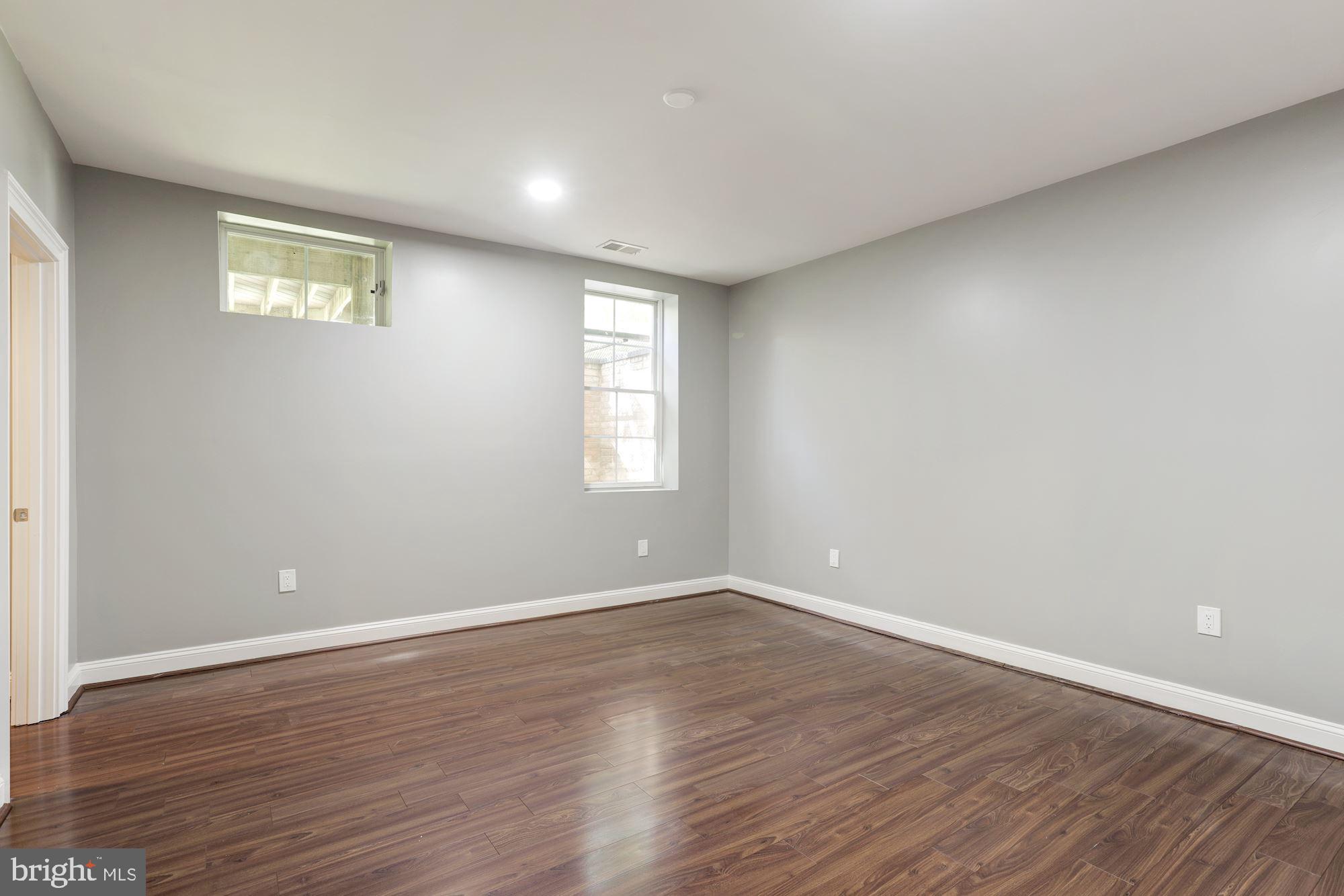 2196 Amber Meadows Drive Vienna, VA 22182 - Photo 34 of 43