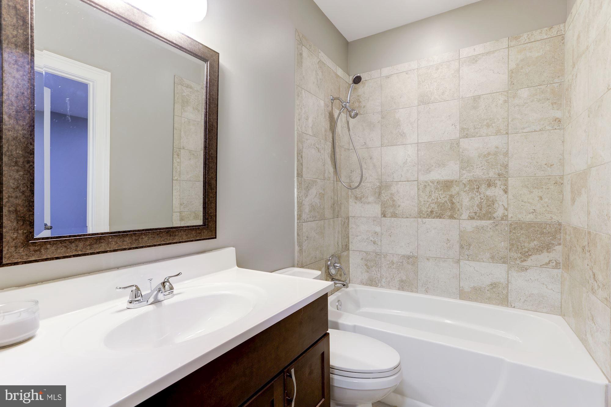 2196 Amber Meadows Drive Vienna, VA 22182 - Photo 37 of 43