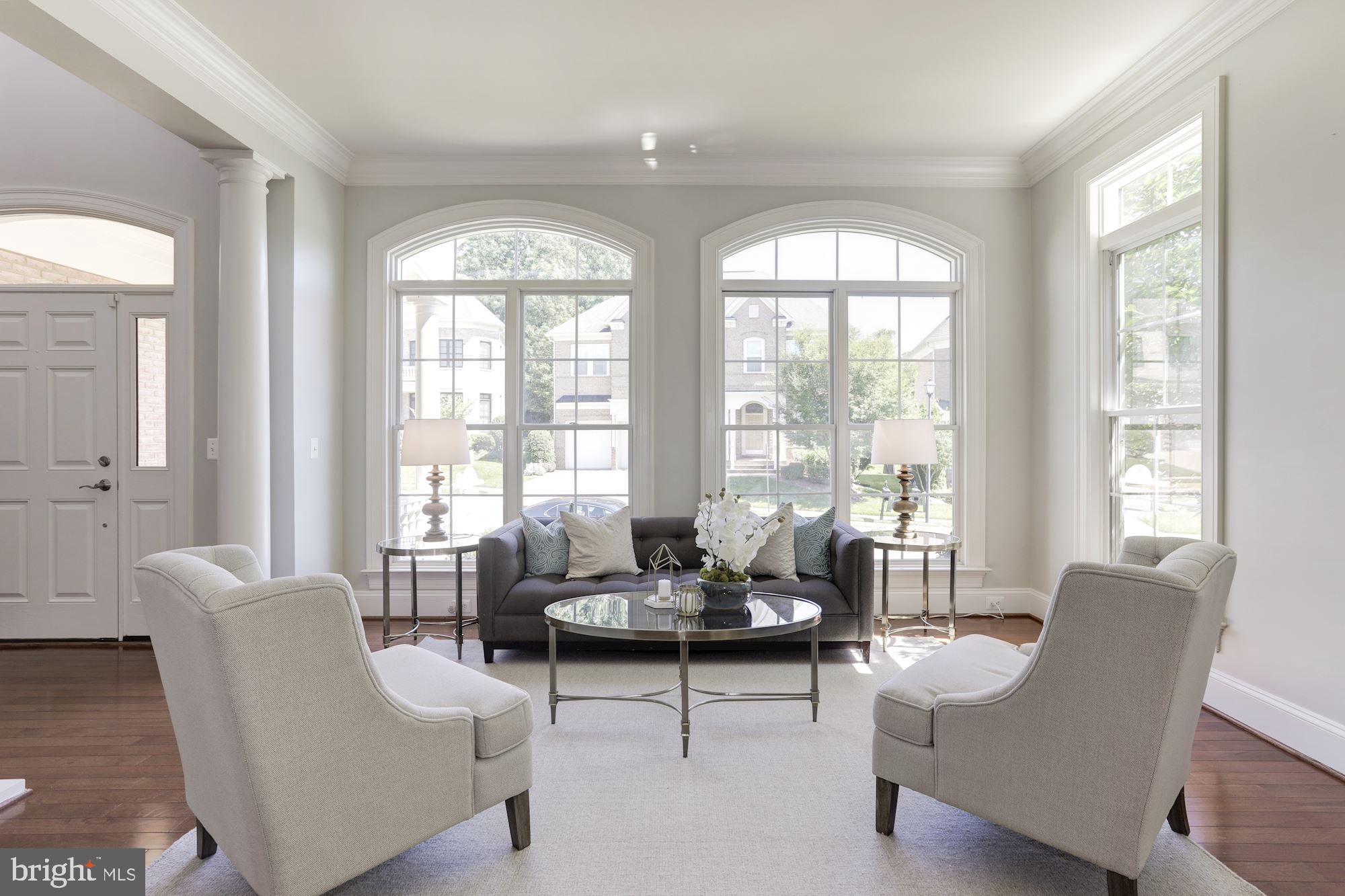 2196 Amber Meadows Drive Vienna, VA 22182 - Photo 5 of 43