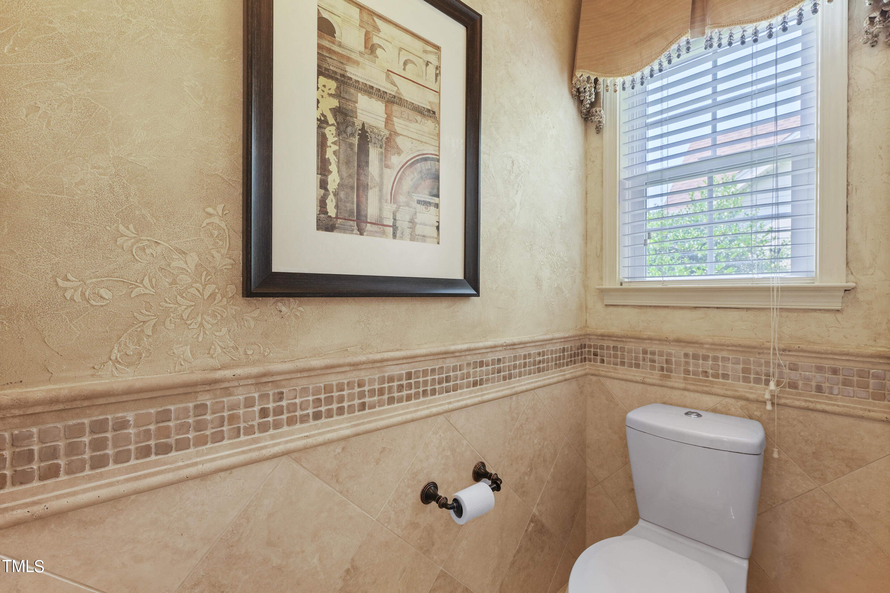 401 South Bend Drive Durham, NC 27713 - Photo 36 of 65 a bathroom with a toilet and a bathtub