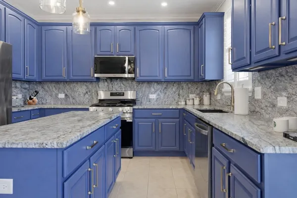 $489,900 | 2404 Sumac Drive, Yorkville, IL 60560