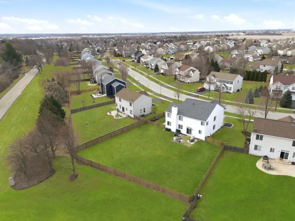 $489,900 | 2404 Sumac Drive, Yorkville, IL 60560