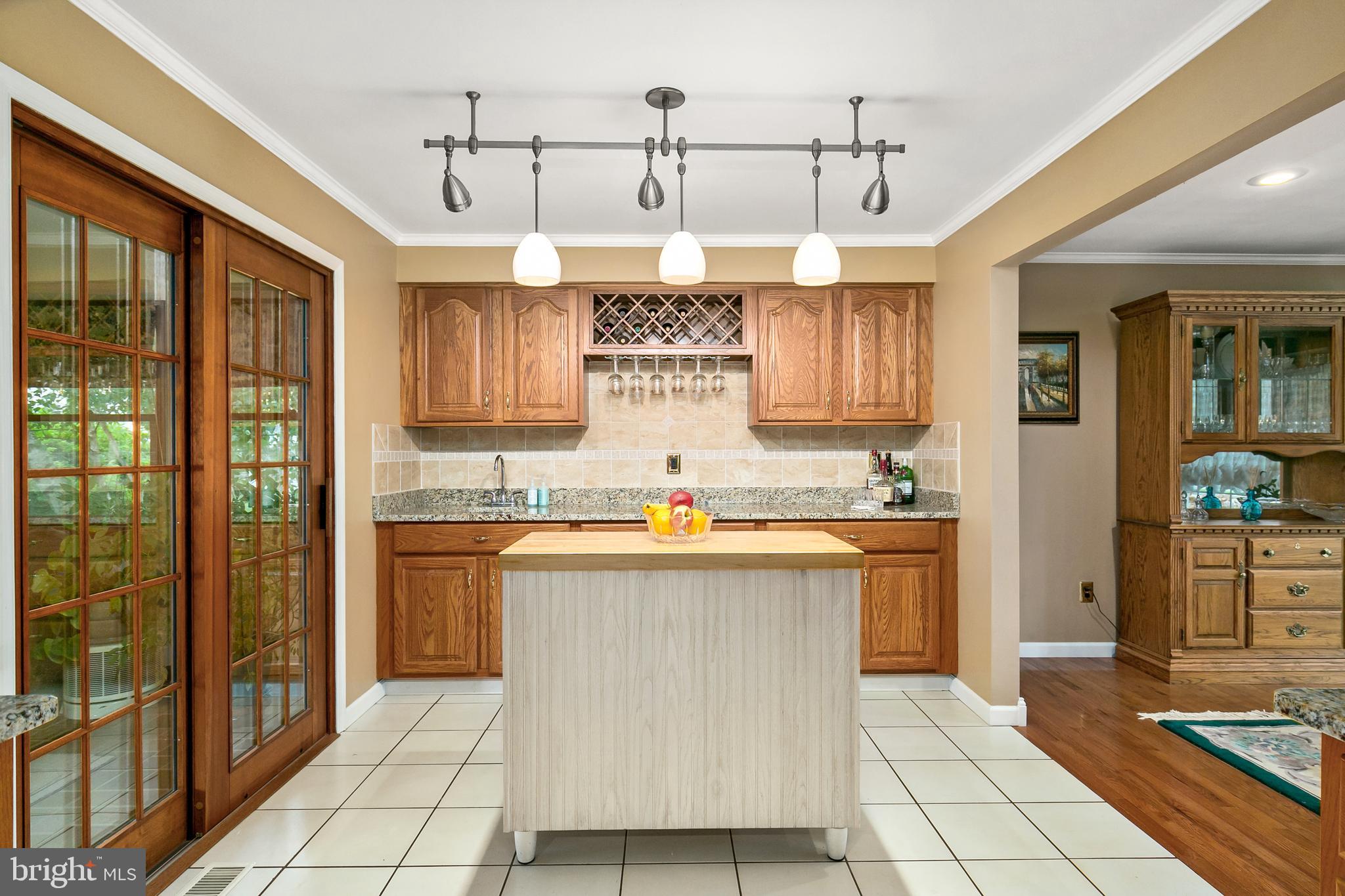 145 Coopers Kill Road Delran, NJ 08075 - Photo 10 of 32 Kitchen