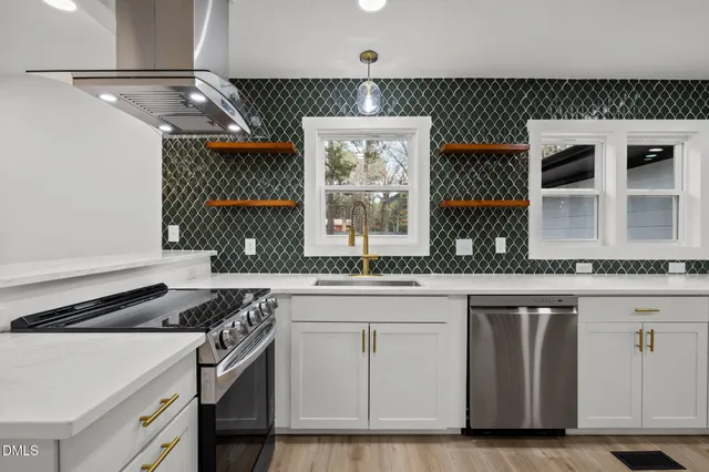 $775,000 | 3903 Kelly Drive, Durham, NC 27707