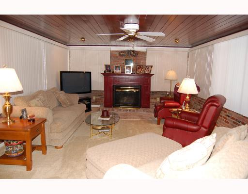 5056 West Harbison Road Pittsburgh, PA 15205 - Photo 3 of 8 Den/Family/Great Room.