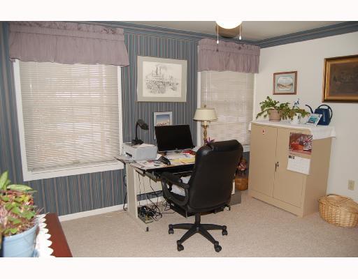 5056 West Harbison Road Pittsburgh, PA 15205 - Photo 6 of 8 Studio/Study/Office.
