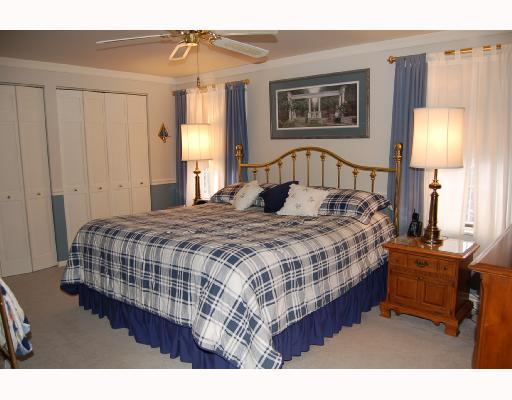 5056 West Harbison Road Pittsburgh, PA 15205 - Photo 7 of 8 Master Bedroom.