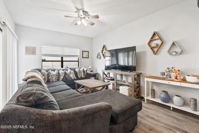 $1,825 | 5340 Brighton Park Lane, Jacksonville, FL 32210