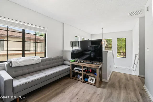 $1,825 | 5340 Brighton Park Lane, Jacksonville, FL 32210