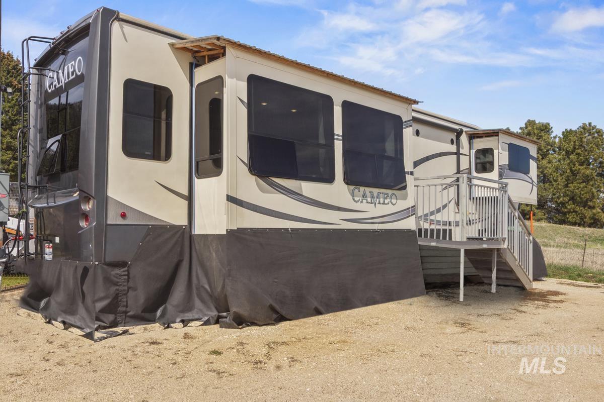 44 Pats Lane Cascade, ID 83611 - Photo 11 of 33