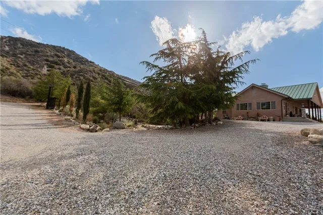 $795,000 | 1870 Oak Springs Valley Road, Wrightwood, CA 92397