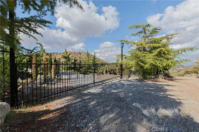 $795,000 | 1870 Oak Springs Valley Road, Wrightwood, CA 92397