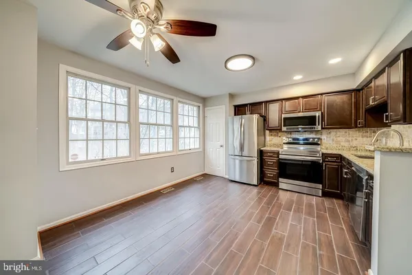 $2,800 | 6515 Skylemar Trail, Centreville, VA 20121