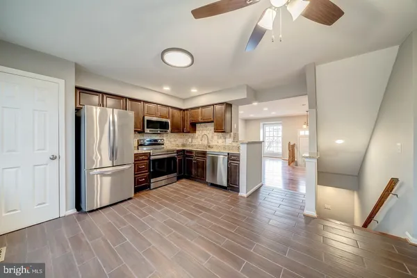 $2,800 | 6515 Skylemar Trail, Centreville, VA 20121