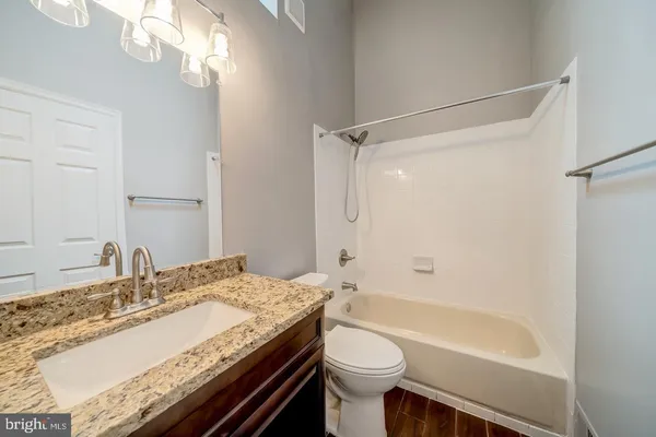 $2,800 | 6515 Skylemar Trail, Centreville, VA 20121