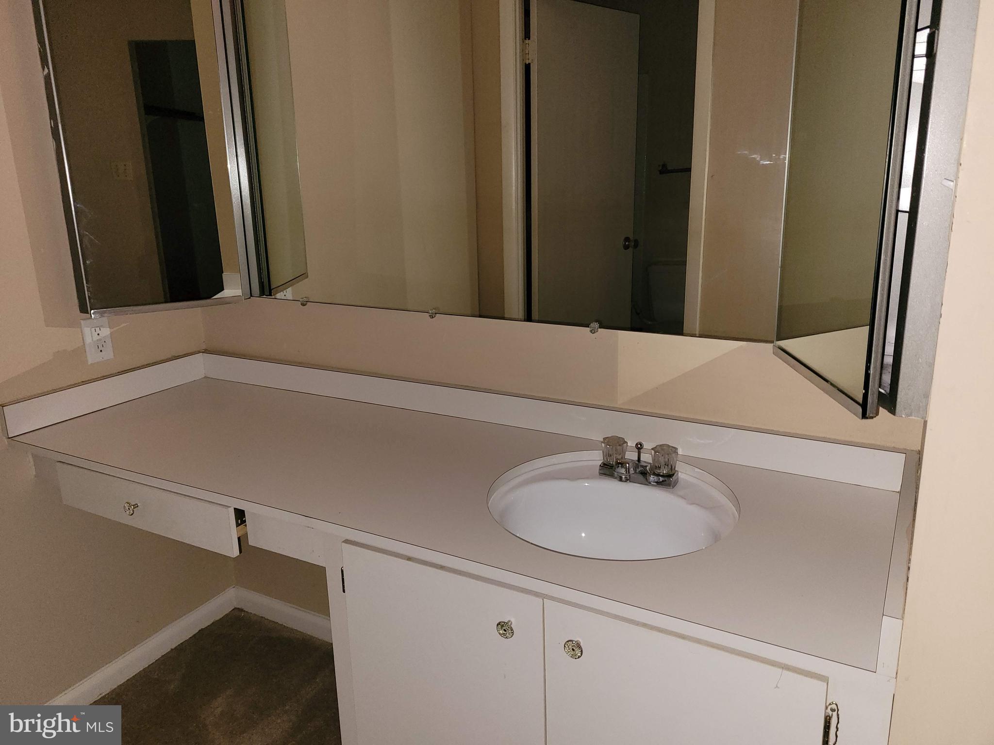 6325 Red Cedar Place Baltimore, MD 21209 - Photo 13 of 26